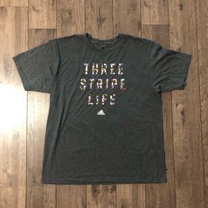 (SALE🚨) Adidas Tee